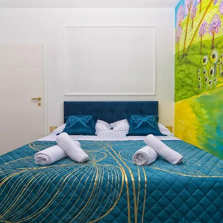 Anachi Apartment Split