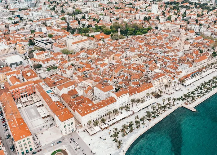 Anachi Split